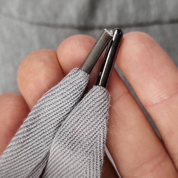 ⭐️3/ $30⭐️ Cable & Gauge Women's Grey Pullover Hoodie Lace Up Neck Sz XL - Picture 5 of 11